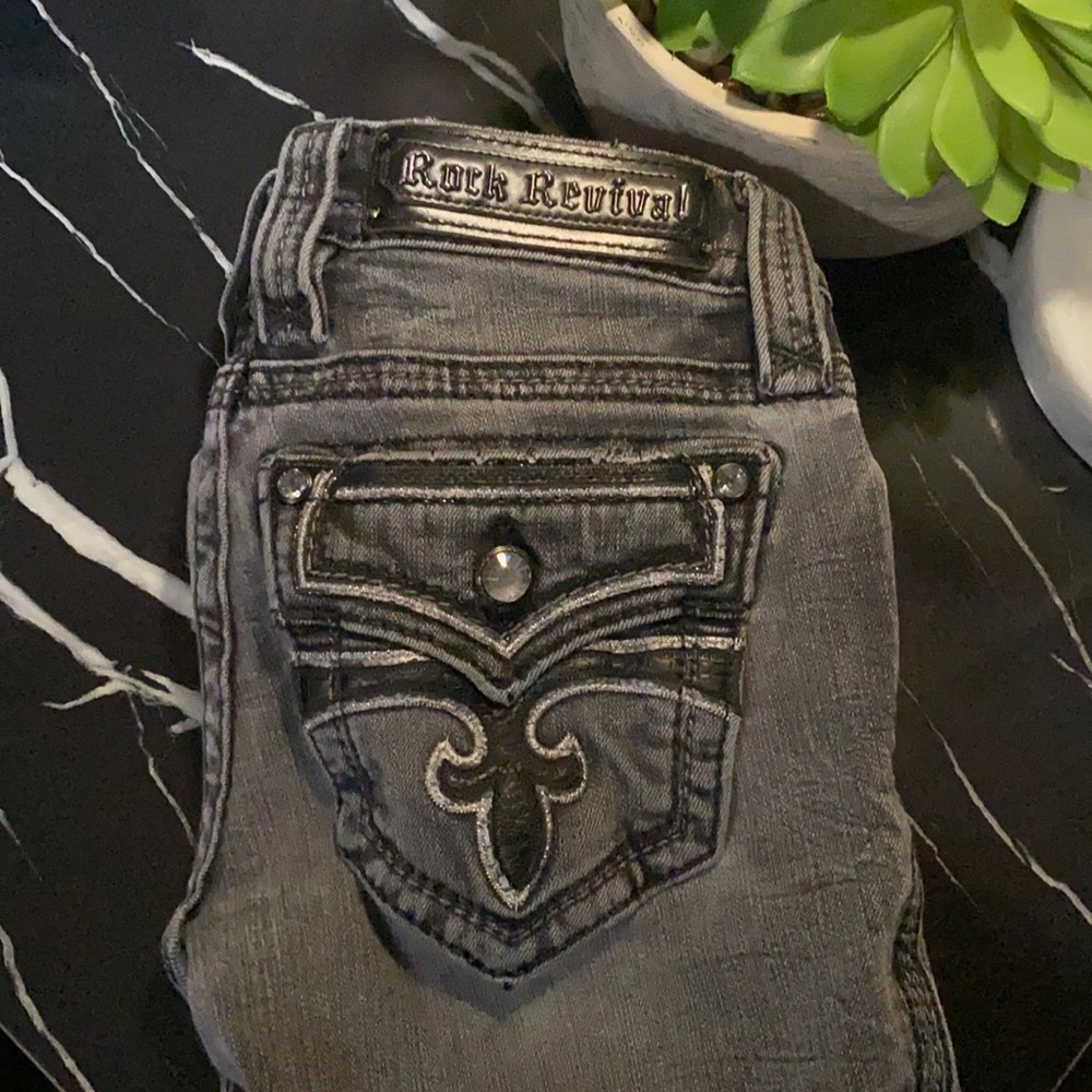 Rock Revival // SZ 25 // skinny’s